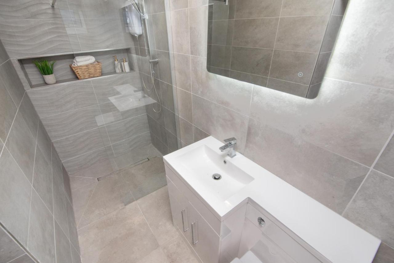 Cardiff Luxe Living Apartments Ngoại thất bức ảnh